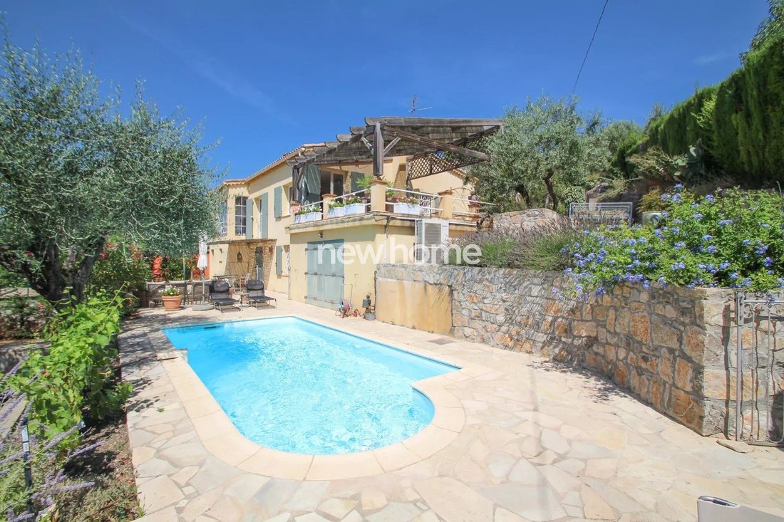 House in Tourrettes, Provence-Alpes-Côte d'Azur, France 2 - 17504723