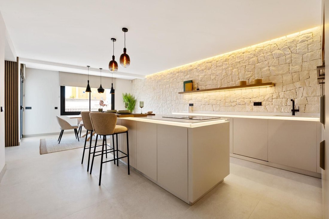 Penthouse in San Pedro de Alcantara, Andalusia, Spain 3 - 14802411