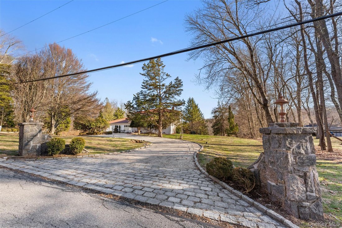 House in Pound Ridge, New York, United States 2 - 17542833