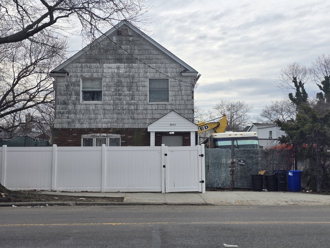 House in New York, New York, United States 3 - 17540826