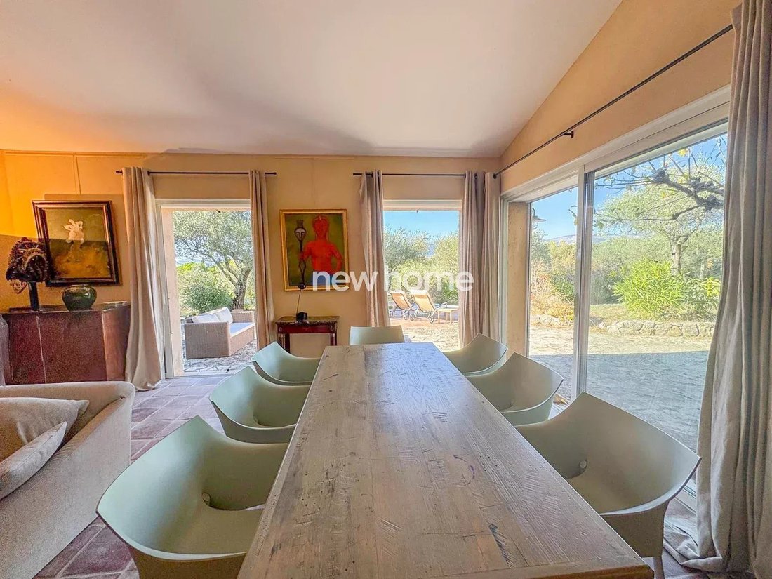 House in Saint-Paul-en-Forêt, Provence-Alpes-Côte d'Azur, France 4 - 17504571