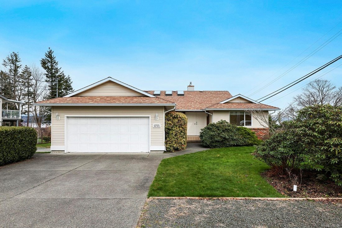 House in Campbell River, British Columbia, Canada 1 - 17544618