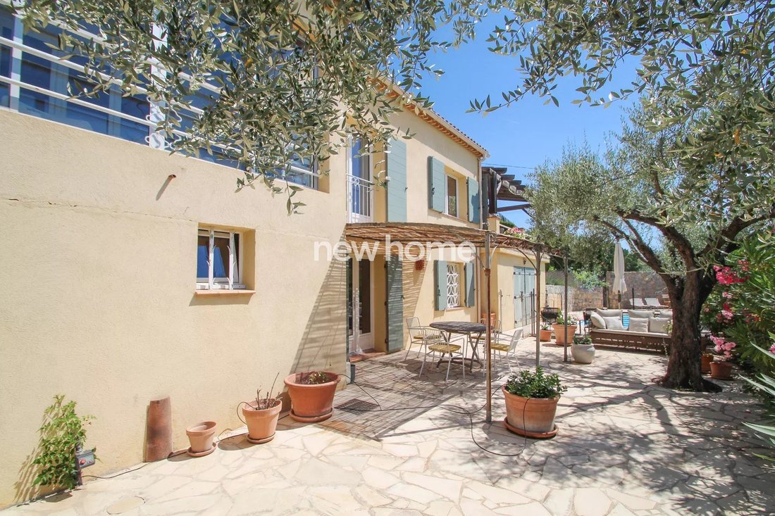 House in Tourrettes, Provence-Alpes-Côte d'Azur, France 5 - 17504723