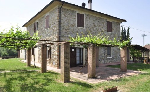 Casa de Campo en Monteverdi Marittimo, Toscana, Italia 1