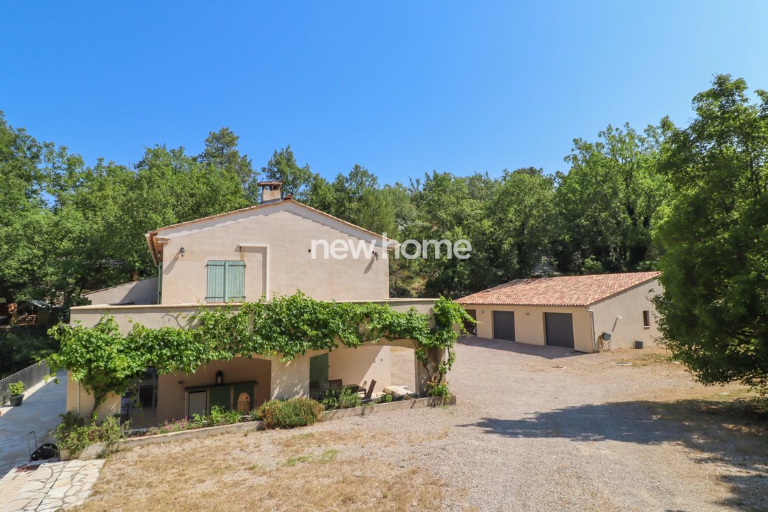 House in Saint-Paul-en-Forêt, Provence-Alpes-Côte d'Azur, France 3 - 17504875