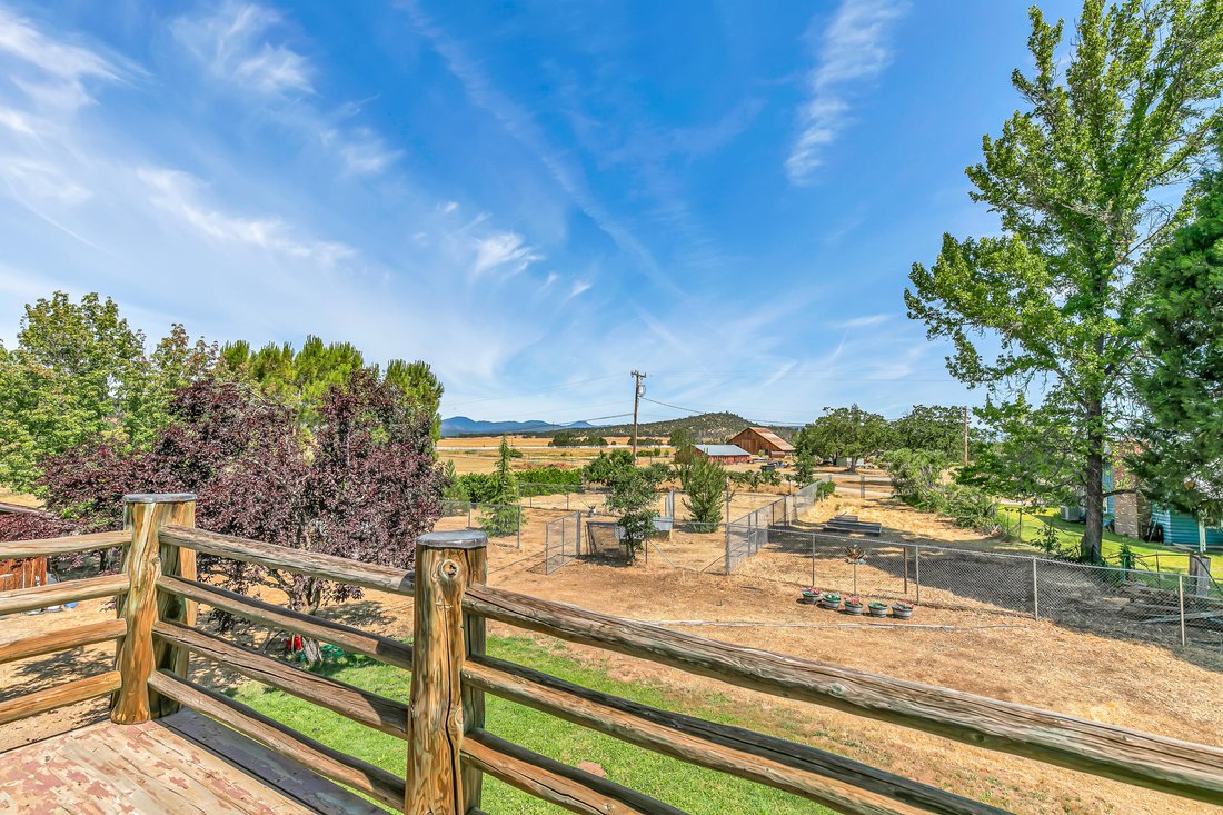 House in White City, Oregon, United States 4 - 17542535