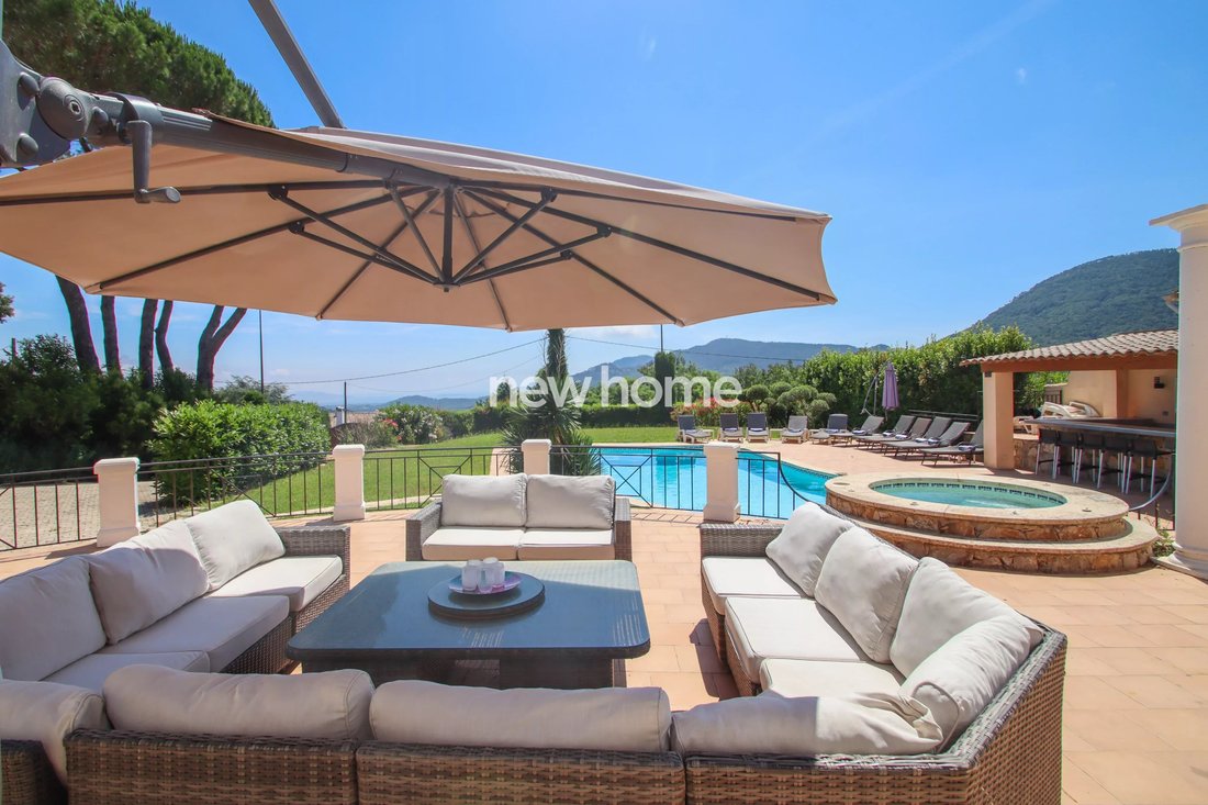 Estate in Les Adrets-de-l'Estérel, Provence-Alpes-Côte d'Azur, France 4 - 17505256