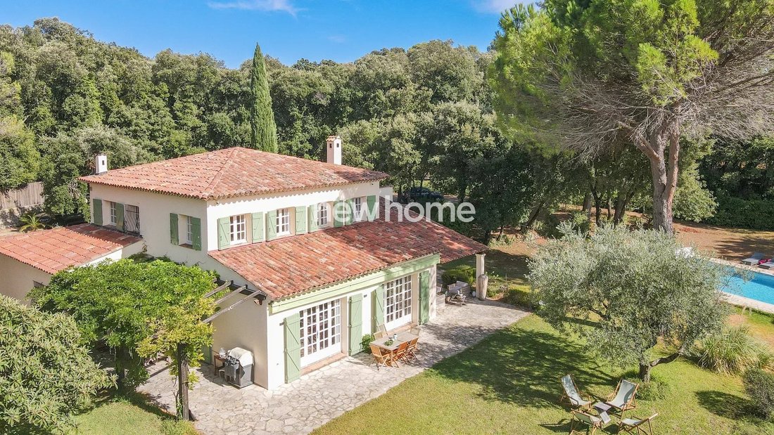 Villa in Montauroux, Provence-Alpes-Côte d'Azur, France 1 - 17504522
