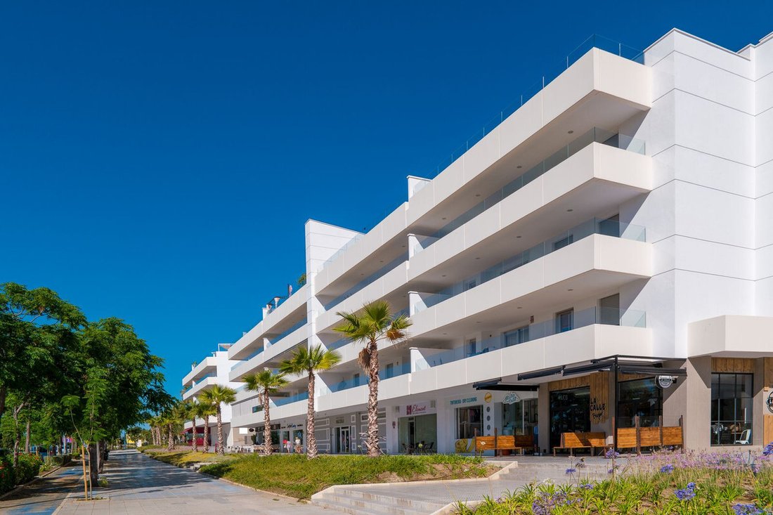 Apartment in San Pedro de Alcantara, Andalusia, Spain 1 - 15600695