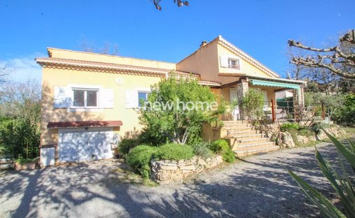 Villa a Bagnols-en-Forêt, Provenza-Alpi-Costa Azzurra, Francia 1