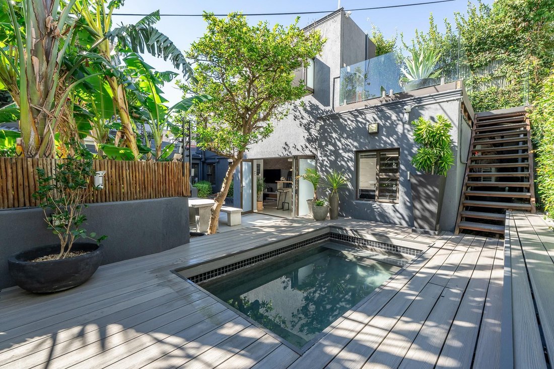 Chalet in Green Point, Cape Town, South Africa 1 - 17544527