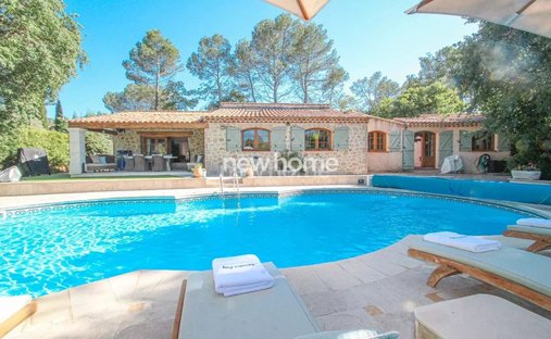 House in Saint-Paul-en-Forêt, Provence-Alpes-Côte d'Azur, France 1