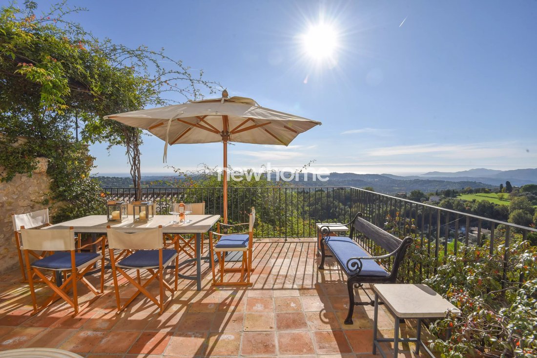 Country House in Châteauneuf-Grasse, Provence-Alpes-Côte d'Azur, France 1 - 17505392