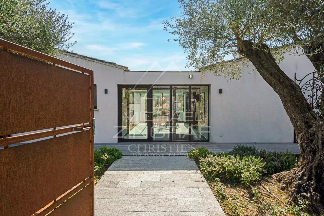 Villa in La Croix-Valmer, Provence-Alpes-Côte d'Azur, France 4 - 17540991