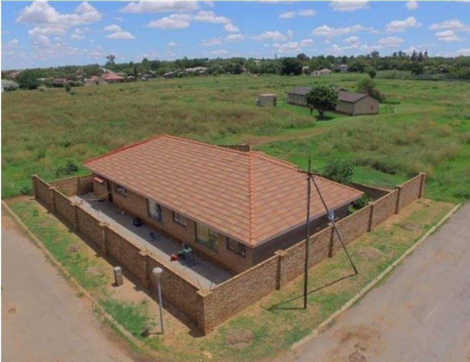 Land in Ventersdorp, North West, South Africa 4 - 17541719
