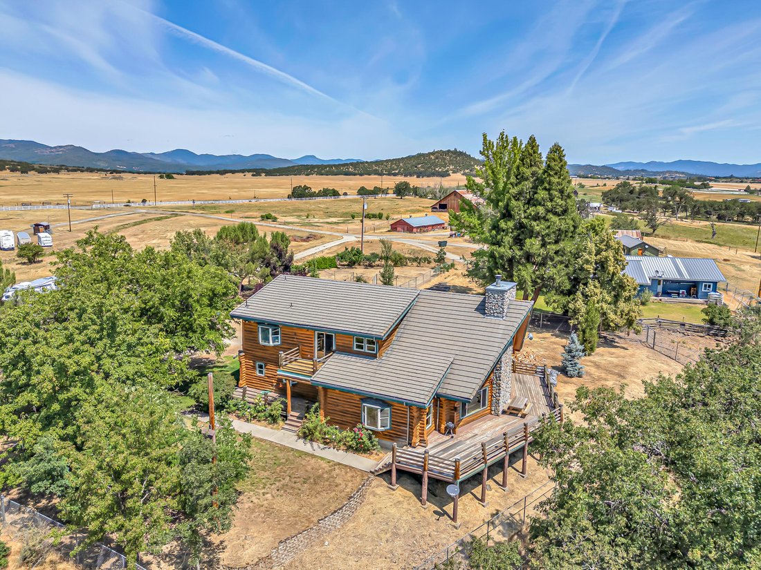 House in White City, Oregon, United States 3 - 17542535