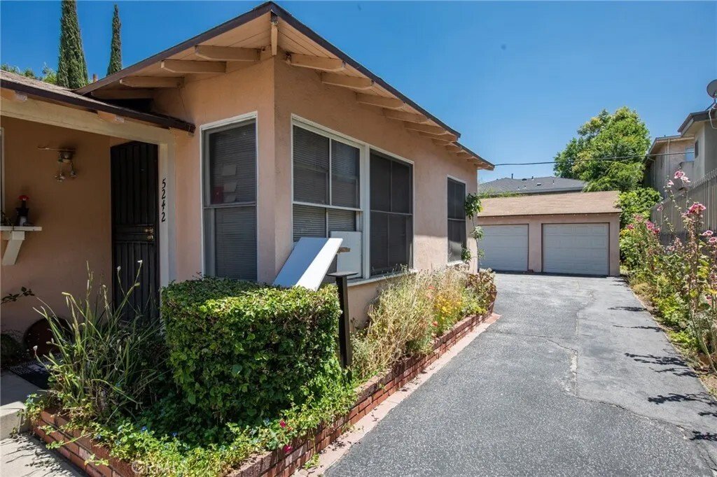 Condo in Los Angeles, California, United States 3 - 17540042