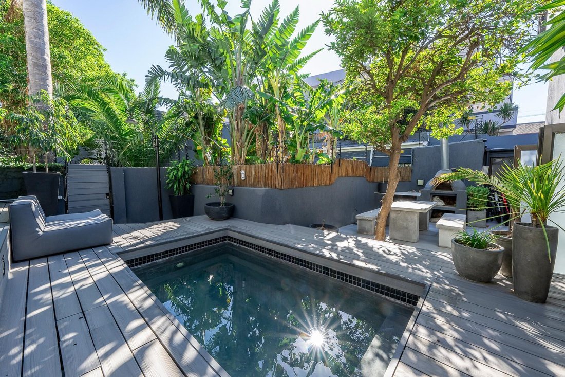 Chalet in Green Point, Cape Town, South Africa 2 - 17544527