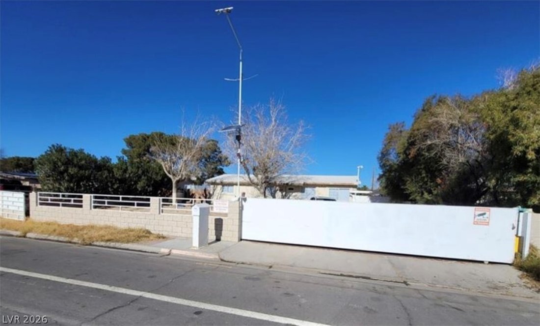 House in Las Vegas, Nevada, United States 1 - 17540078