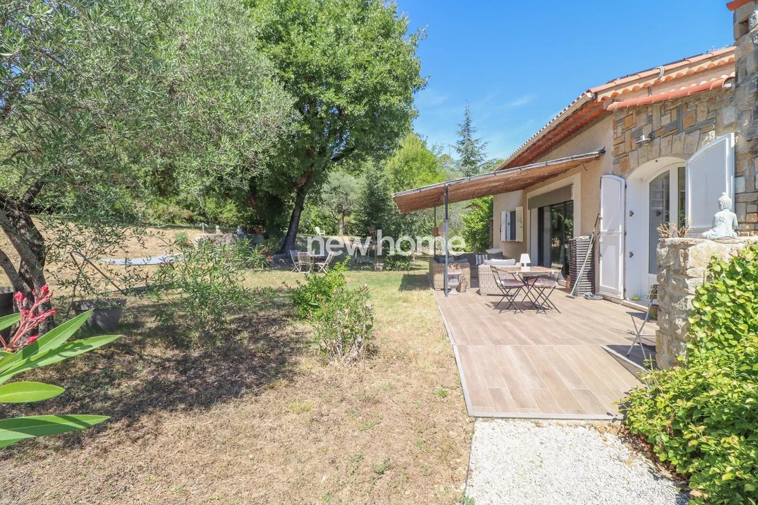 House in Tourrettes, Provence-Alpes-Côte d'Azur, France 2 - 17504963