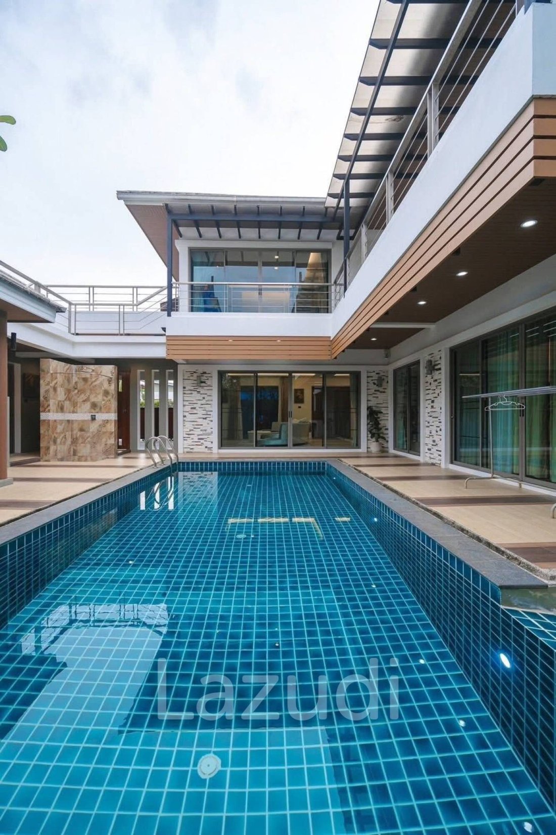 Villa in Chalong, Phuket, Thailand 1 - 17541324