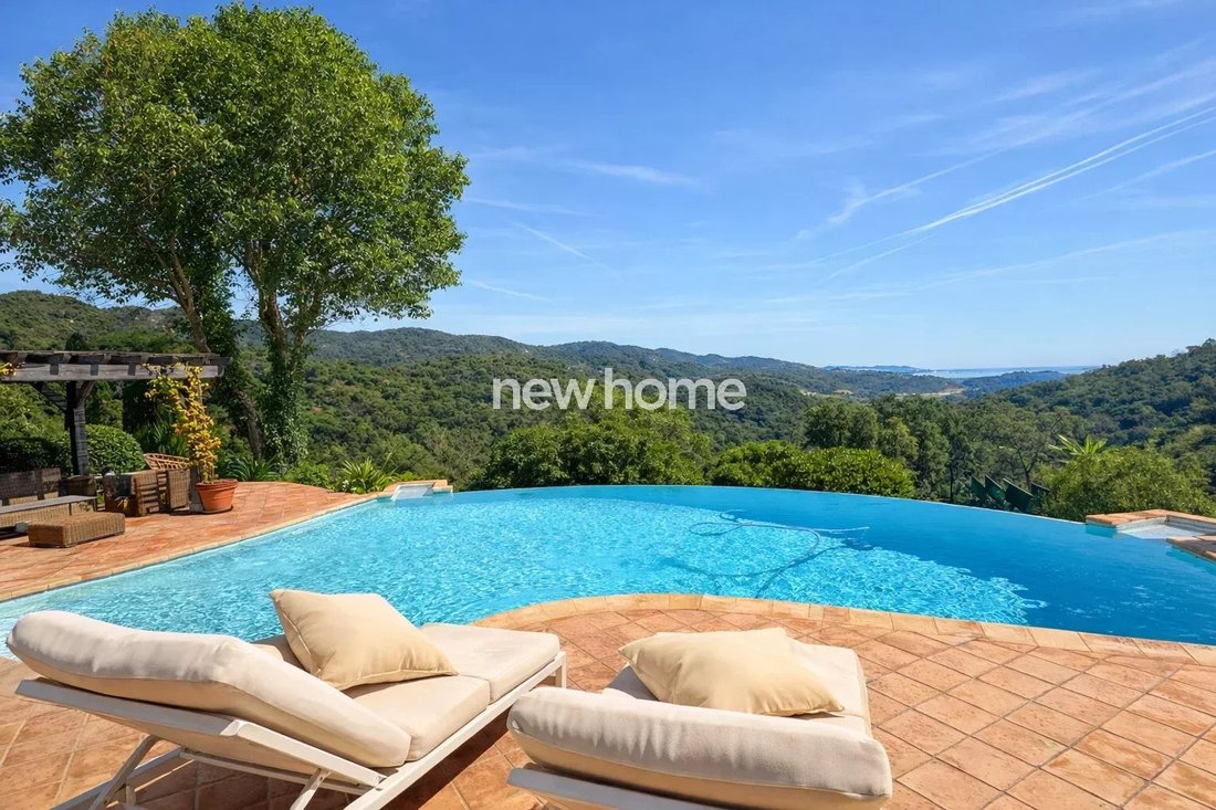 Villa in Les Adrets-de-l'Estérel, Provence-Alpes-Côte d'Azur, France 2 - 17505582