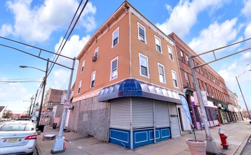 Apartment in Elizabeth, New Jersey, United States 1
