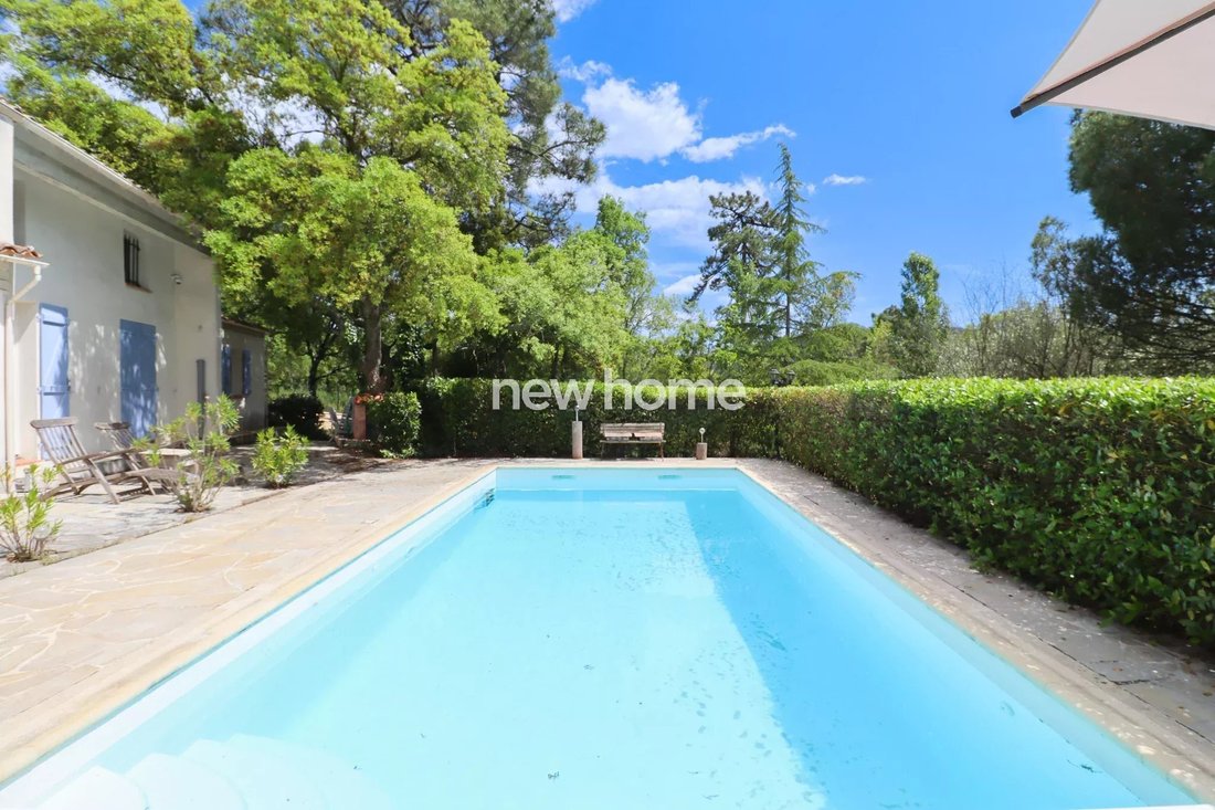 House in Bagnols-en-Forêt, Provence-Alpes-Côte d'Azur, France 3 - 17504932