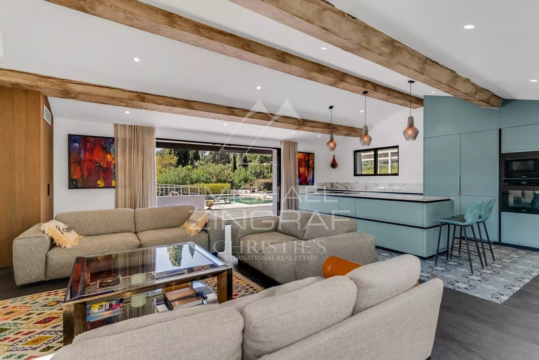 Villa in La Croix-Valmer, Provence-Alpes-Côte d'Azur, France 2 - 17540991