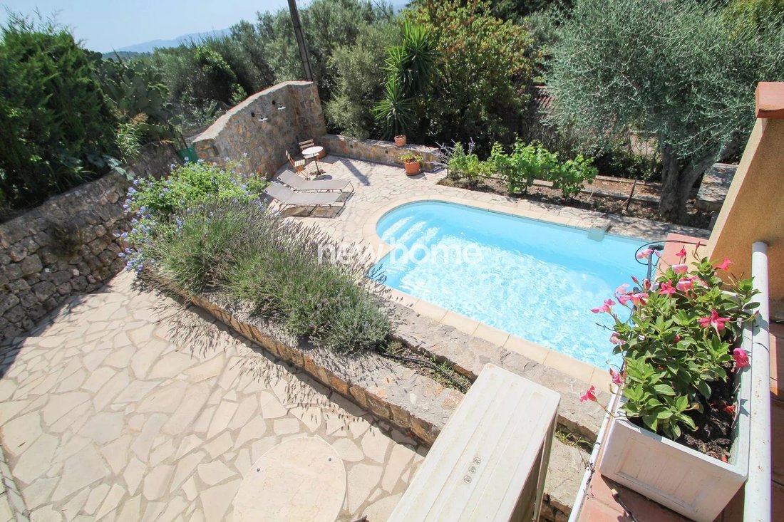 House in Tourrettes, Provence-Alpes-Côte d'Azur, France 4 - 17504723