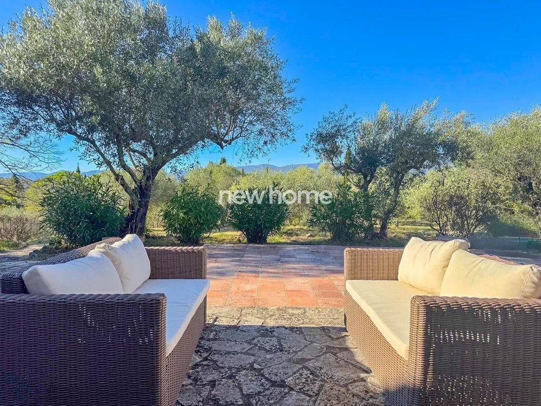 House in Saint-Paul-en-Forêt, Provence-Alpes-Côte d'Azur, France 5 - 17504571