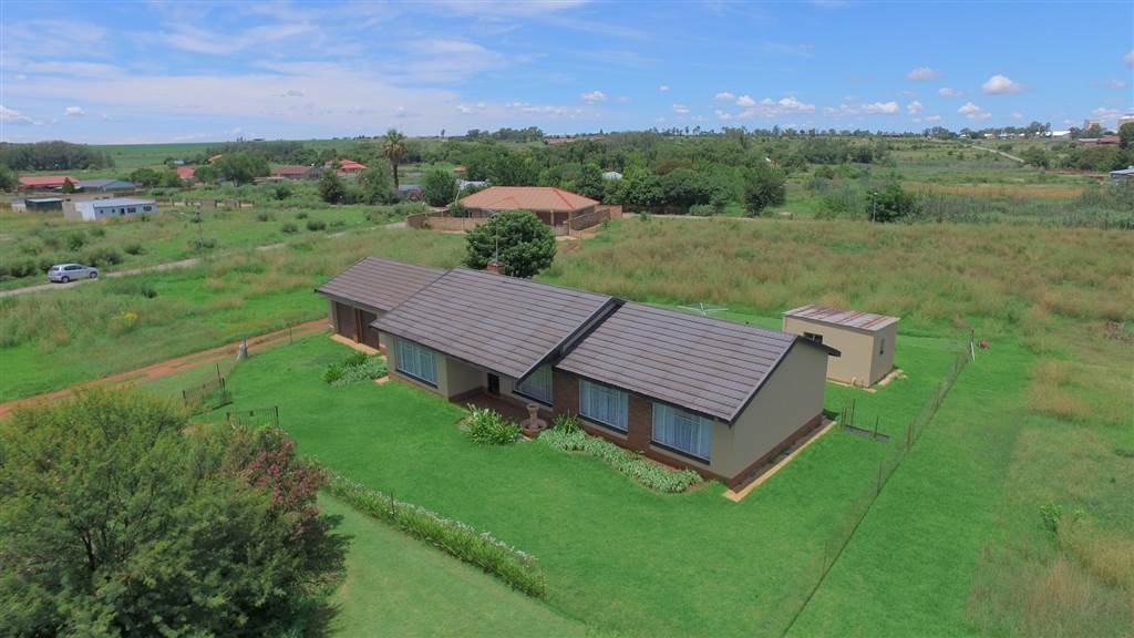 Land in Ventersdorp, North West, South Africa 1 - 17541719