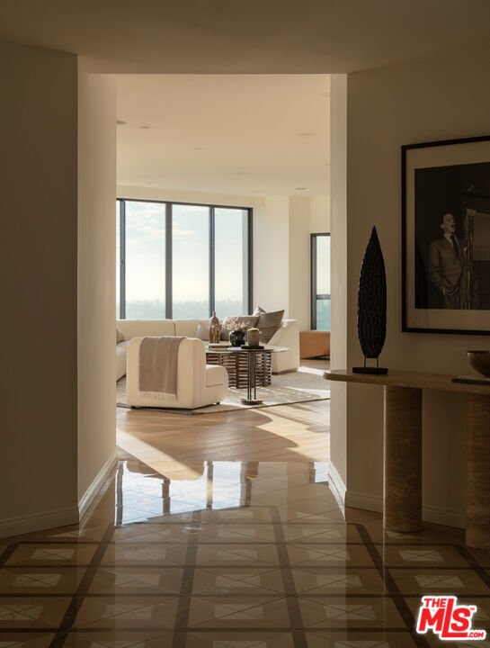 Condo in Los Angeles, California, United States 3 - 17541198