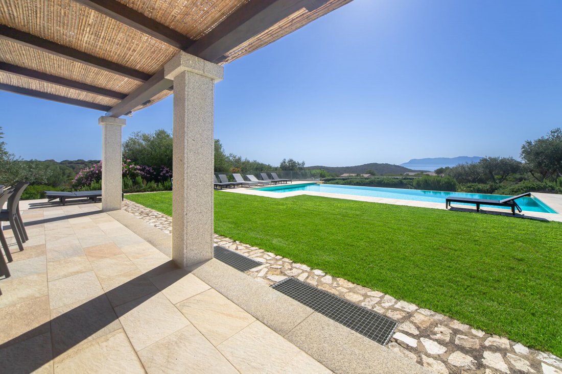 Villa in Golfo Aranci, Sardinia, Italy 2 - 17544721