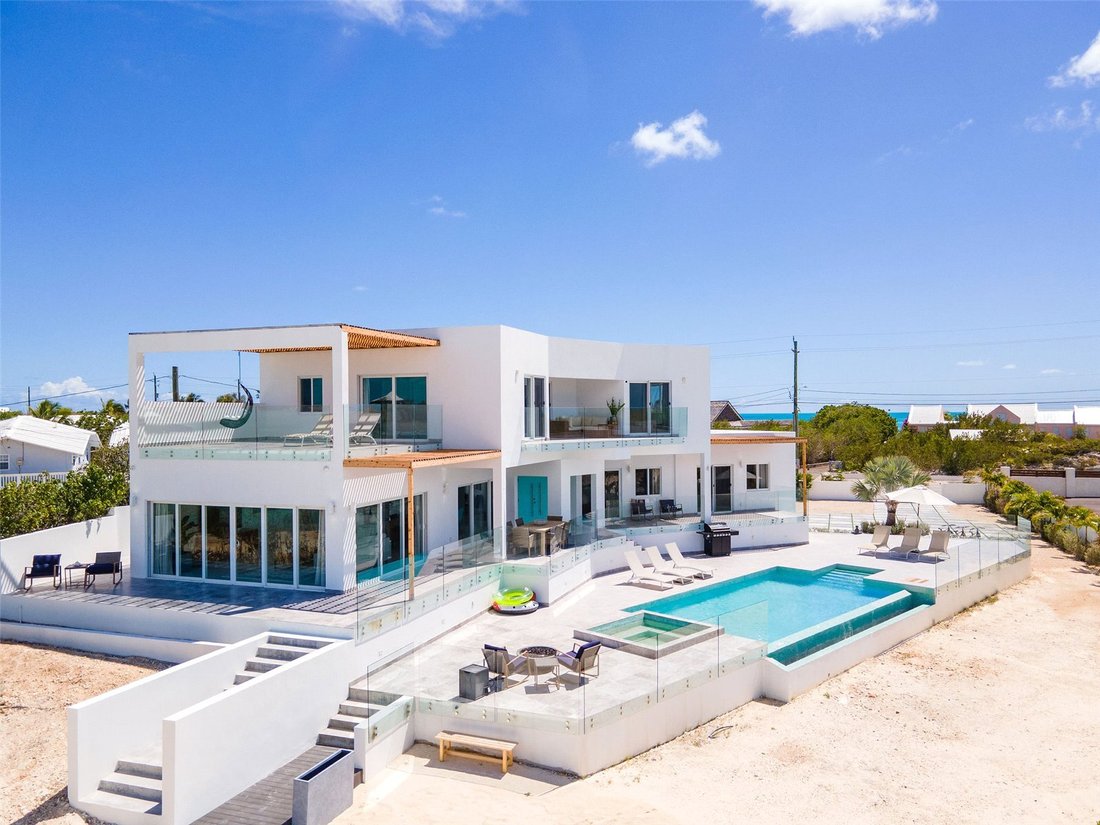 House in Cooper Jack Bay Settlement, Caicos Islands, Turks and Caicos Islands 2 - 17540969