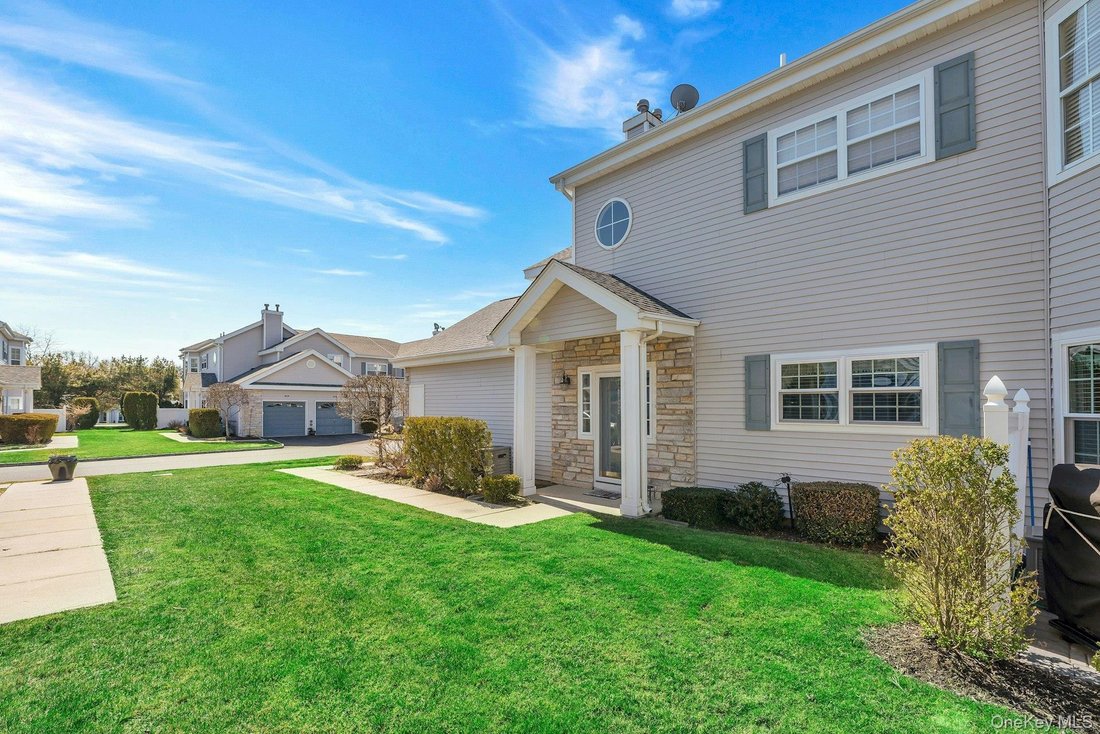 Condo in Moriches, New York, United States 3 - 17335370