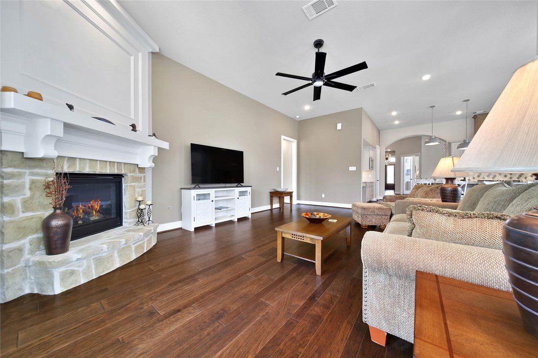 House in Montgomery, Texas, United States 5 - 17542278