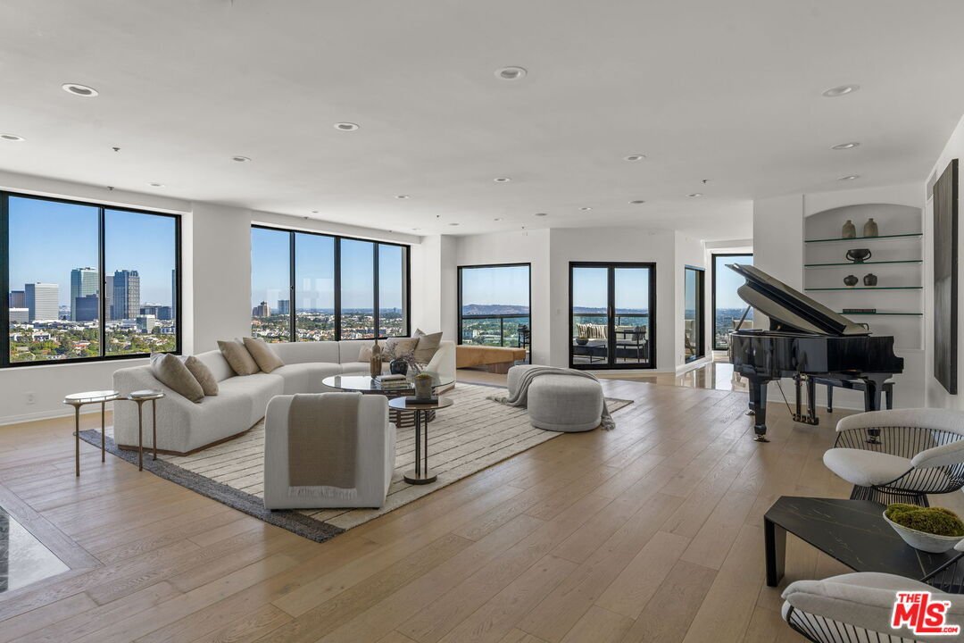 Condo in Los Angeles, California, United States 1 - 17541198