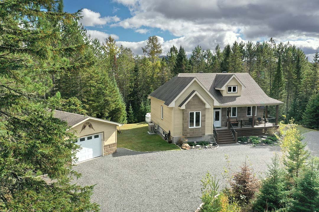 House in Mont-Tremblant, Quebec, Canada 4 - 17544659
