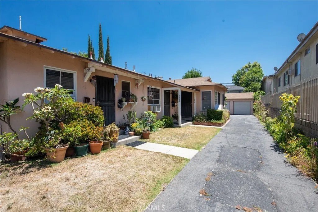 Condo in Los Angeles, California, United States 1 - 17540042