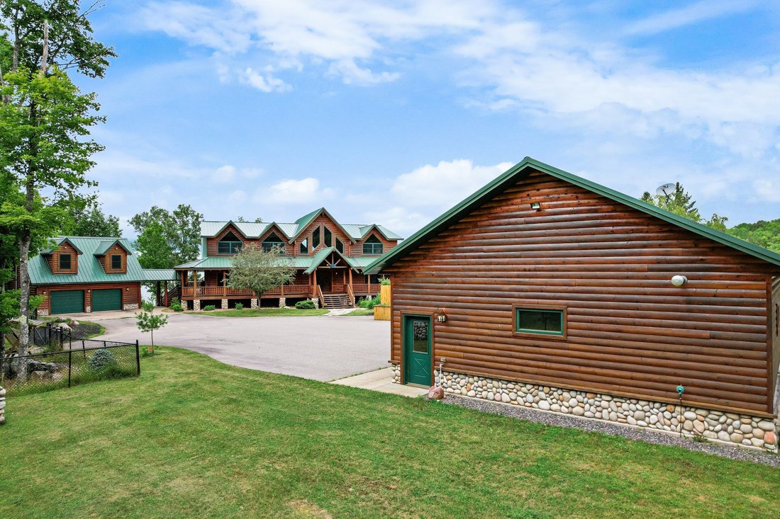 House in Watersmeet, Wisconsin, United States 4 - 17542099
