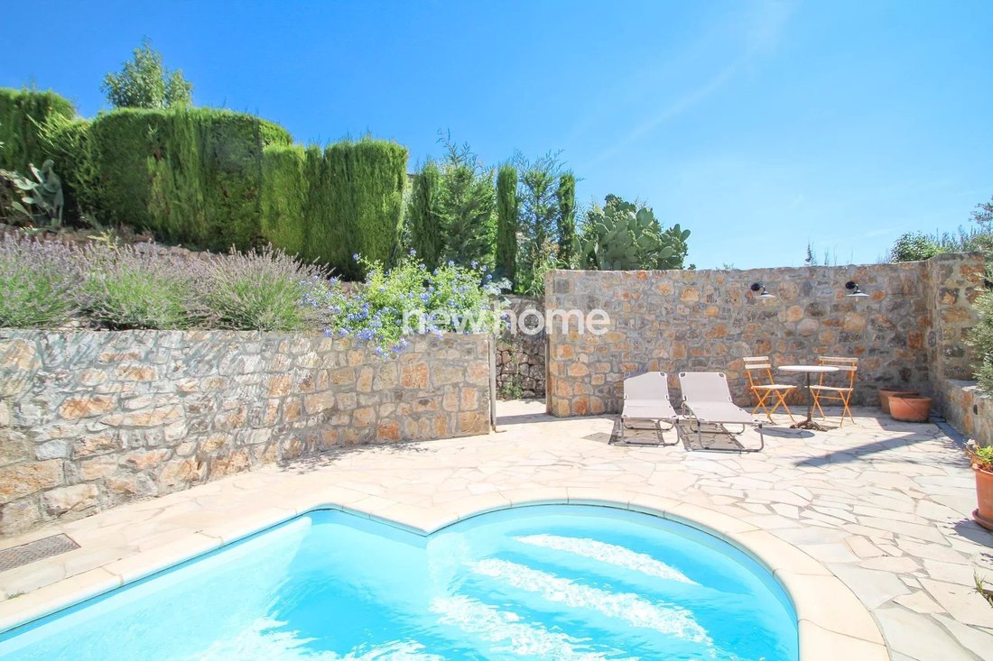 House in Tourrettes, Provence-Alpes-Côte d'Azur, France 3 - 17504723