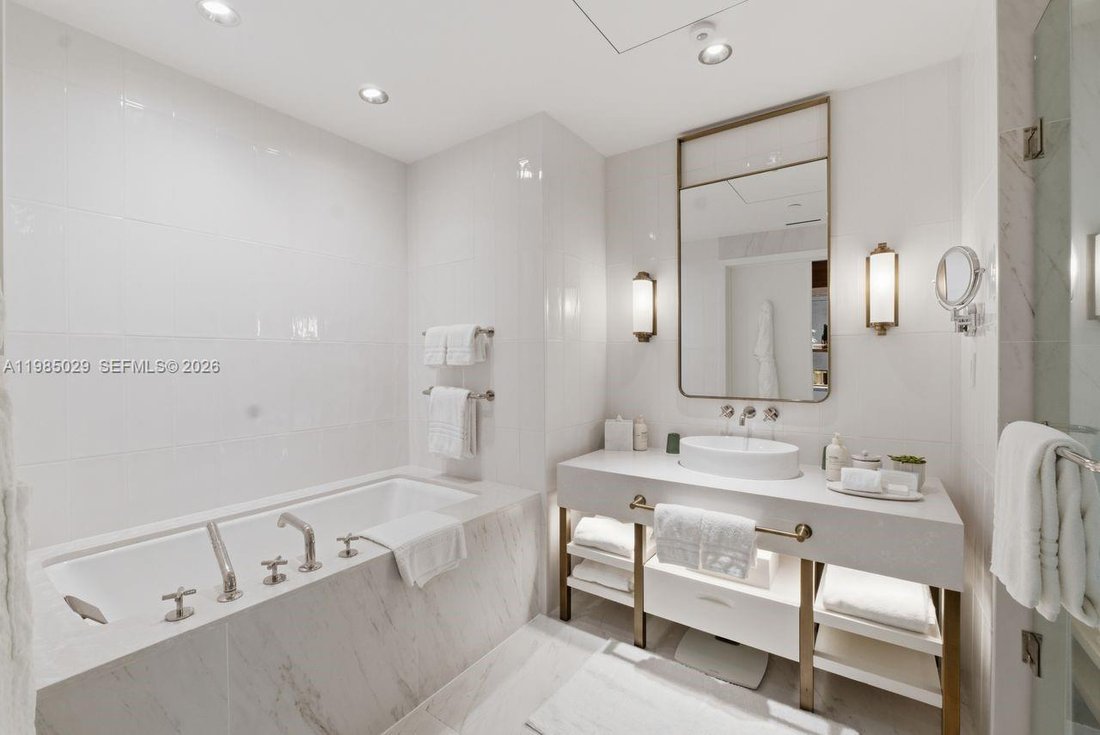 Condo in Fort Lauderdale, Florida, United States 4 - 17542004