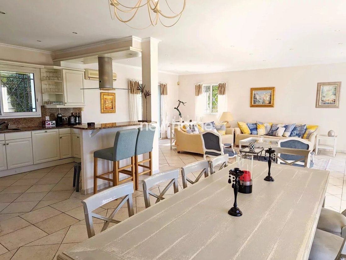 Villa in Mougins, Provence-Alpes-Côte d'Azur, France 4 - 17505318