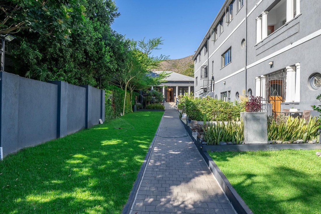 Chalet in Green Point, Cape Town, South Africa 4 - 17544527
