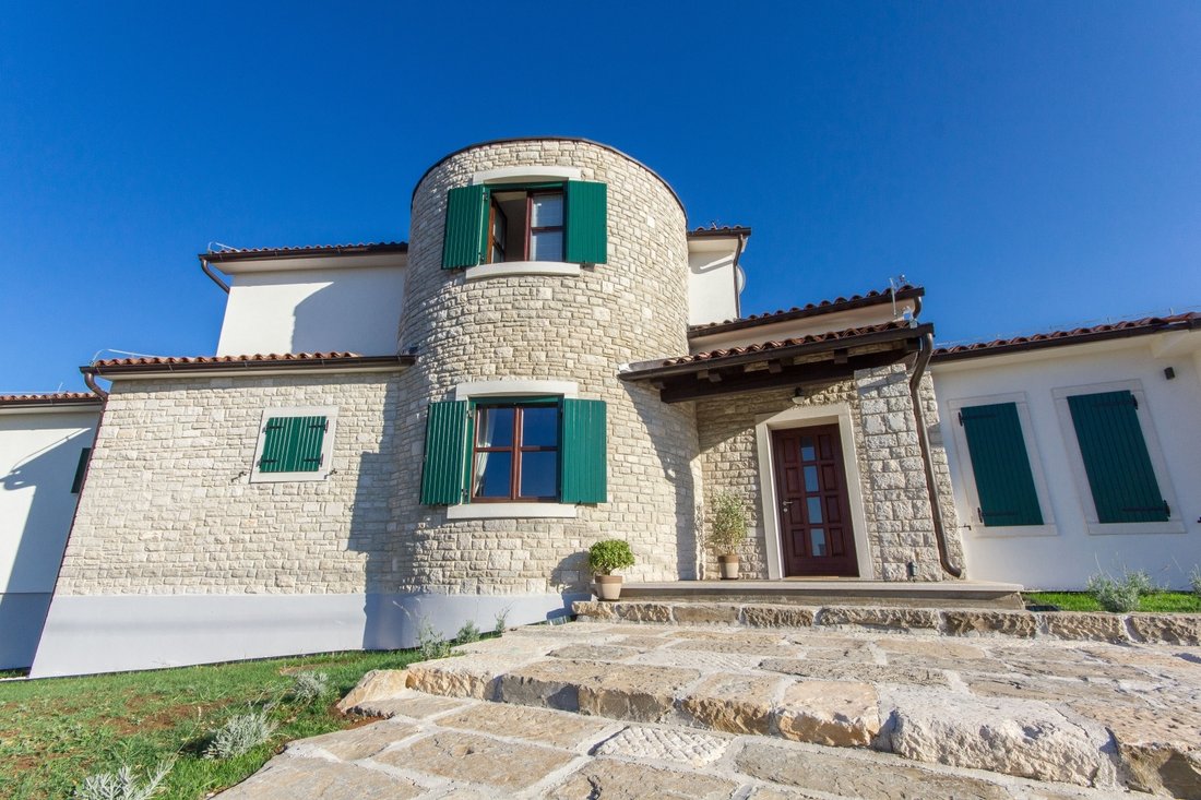 Villa in Hrboki, Istria County, Croatia 1 - 17535340