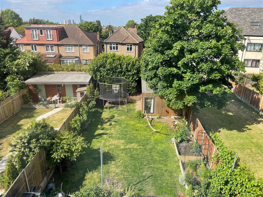 House in Brondesbury Park, Brent, England 3 - 17542670