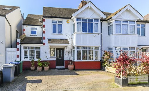 House in Brondesbury Park, Brent, England 1
