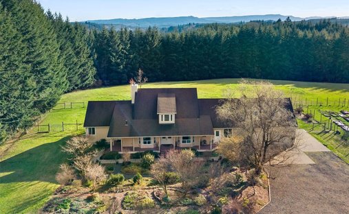 House in Winlock, Washington, United States 1