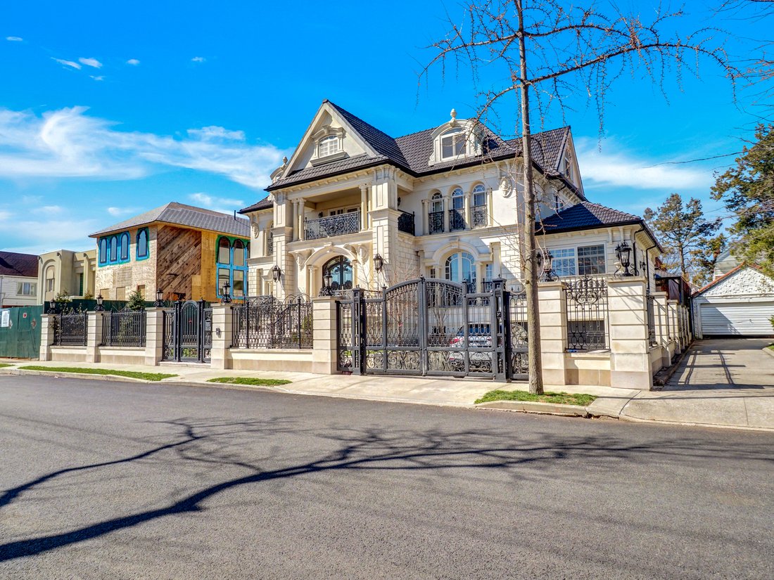 House in New York, New York, United States 5 - 17542261